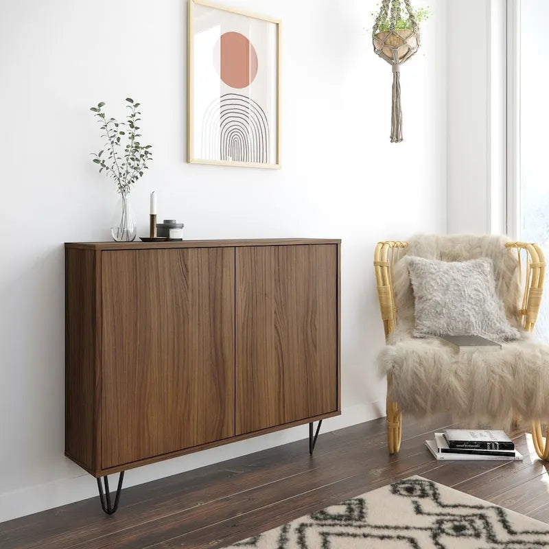 Mobiletto sottile a 2 ante, finitura moderna in legno, design salvaspazio